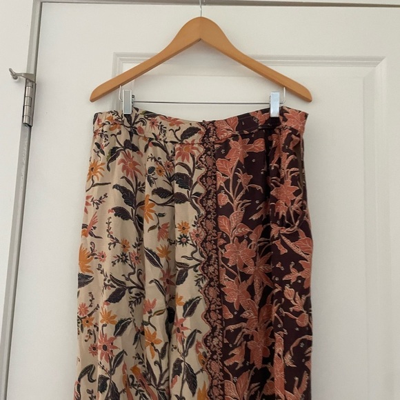 Anthropologie Smocked Balloon Leg Neutral Floral Mixed Print Pants - Picture 7 of 9